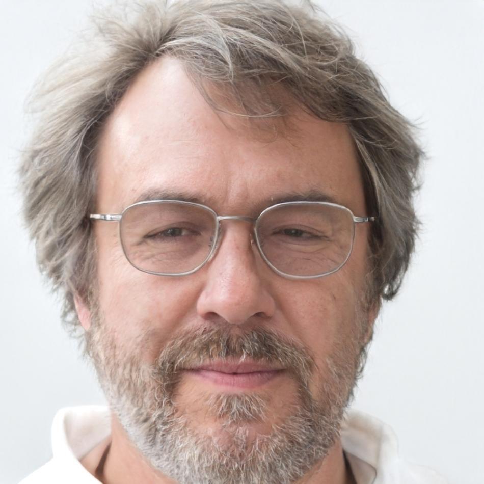 Ritratto professionale di Corrado Sanseverino